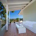 Louke Villa Lixouri